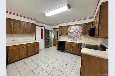 10 N Stewart Street, Keenesburg, CO 80643 - Photo 2