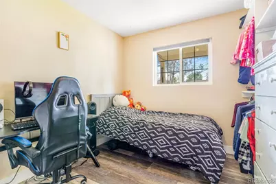 884 Vaughn Street, Aurora, CO 80011 - Photo 20