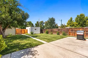 2589 N Glencoe St, Denver, CO 80207 - Photo 38