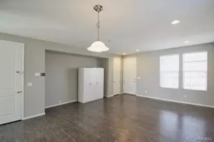 2082 S Cathay Way, Aurora, CO 80013 - Photo 6