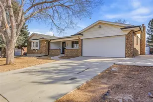 666 Kittredge St, Aurora, CO 80011 - Photo 2