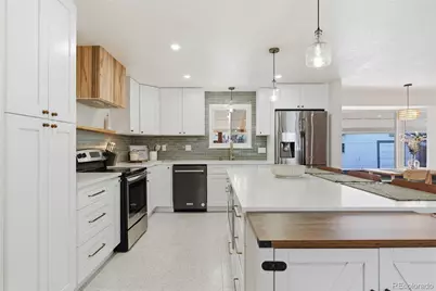 666 Kittredge Street, Aurora, CO 80011 - Photo 8