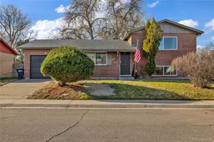 5545 Elkhart St, Denver, CO 80239 - Photo 2