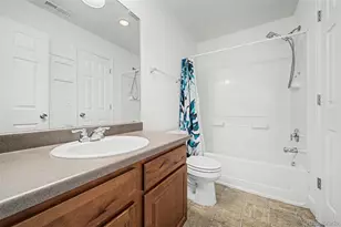5552 Killarney St, Denver, CO 80249 - Photo 24