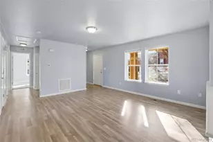 23501 E Saratoga Cir, Aurora, CO 80016 - Photo 4