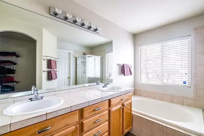 2454 S Scranton Way, Aurora, CO 80014 - Photo 18