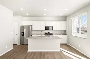 8890 Sedalia St, Commerce City, CO 80022 - Photo 8