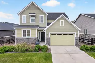 23914 E Rocky Top Pl, Aurora, CO 80016 - Photo 2