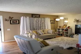 1227 S Uvalda St, Aurora, CO 80012 - Photo 4