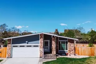 1089 S Johnson Way, Lakewood, CO 80226 - Photo 1