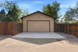 2640 N Cook St, Denver, CO 80205 - Photo 32