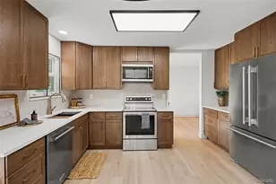 2065 S Rifle St, Aurora, CO 80013 - Photo 8