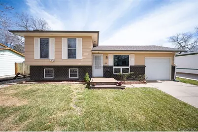 1052 Lewiston Street, Aurora, CO 80011 - Photo 2