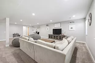 27705 E Davies Dr, Aurora, CO 80016 - Photo 34