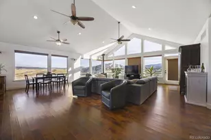 5425 Country Club Dr, Larkspur, CO 80118 - Photo 6