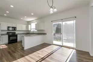 10492 Norfolk Ct, Commerce City, CO 80022 - Photo 6