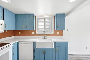 10414 Iris Way, Broomfield, CO 80021 - Photo 8