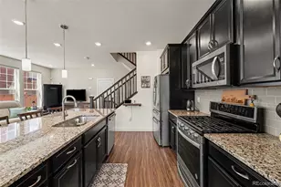 7602 S Yakima Ct, Aurora, CO 80016 - Photo 8