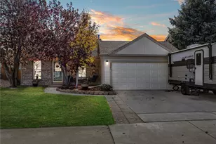 11338 W 103rd Dr, Broomfield, CO 80021 - Photo 2
