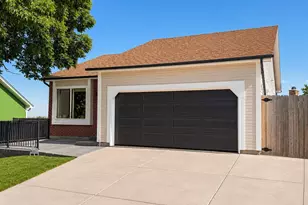 392 Eisenhower Dr, Louisville, CO 80027 - Photo 2