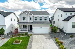 2660 Gray Wolf Pt, Castle Rock, CO 80104 - Photo 2