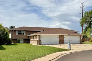 1005-1007 Harmon Pl, Longmont, CO 80501 - Photo 2