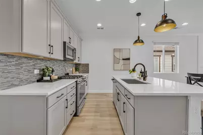 180 N Edge Cliff Street, Castle Rock, CO 80104 - Photo 10