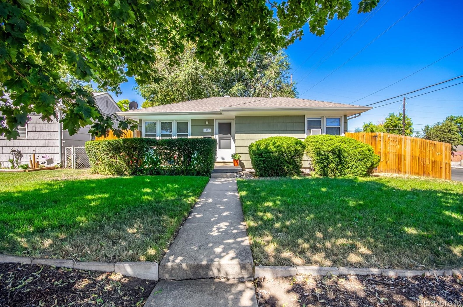 1397 Dallas St, Denver, CO 80010-3127