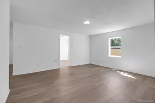 350 S Elbert St, Elizabeth, CO 80107 - Photo 4