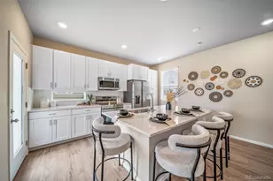 10124 Salem Ct, Commerce City, CO 80022 - Photo 2