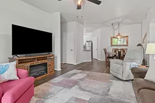 1672 W Canal Cir, Littleton, CO 80120 - Photo 2