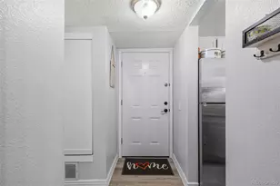 9867 E Peakview Ave, Englewood, CO 80111 - Photo 8