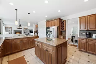 7086 Esperanza Dr, Castle Pines, CO 80108 - Photo 10