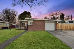 6009 Carr St, Arvada, CO 80004 - Photo 2