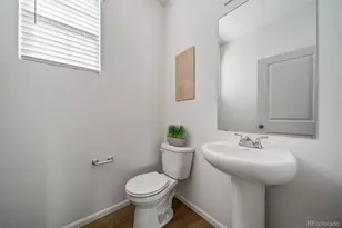 22305 E 39th Ave, Aurora, CO 80019 - Photo 14