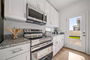 22305 E 39th Ave, Aurora, CO 80019 - Photo 4