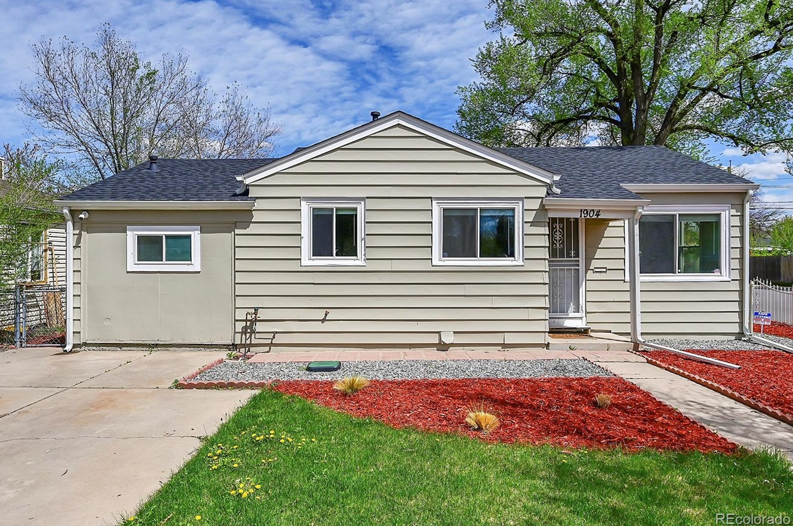 1904 Iola St, Denver CO  80010-2342 exterior