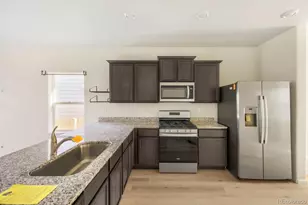 311 Maple St, Bennett, CO 80102 - Photo 8