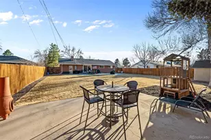 841 E Oakwood Ave, Centennial, CO 80121 - Photo 32