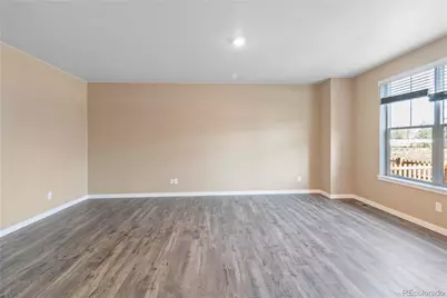 827 N Quatar Street, Aurora, CO 80018 - Photo 4