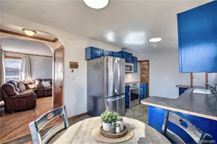 447 W 8th St, Loveland, CO 80537 - Photo 6