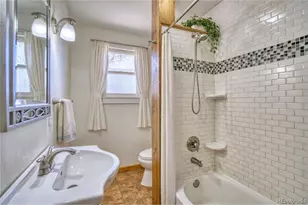 447 W 8th St, Loveland, CO 80537 - Photo 8