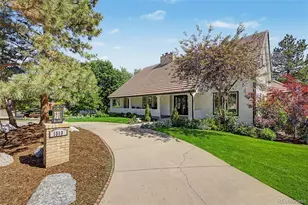 1519 E Maplewood Ct, Littleton, CO 80121 - Photo 2