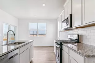 11643 Reagan Rdg Dr, Colorado Springs, CO 80925 - Photo 10