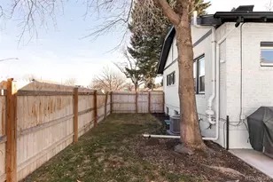 2289 N Glencoe St, Denver, CO 80207 - Photo 24
