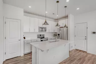 4397 S Netherland Ct, Aurora, CO 80015 - Photo 4