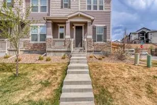 4397 S Netherland Ct, Aurora, CO 80015 - Photo 2