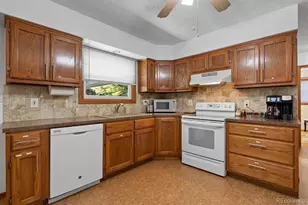 1616 W 16th St, Loveland, CO 80538 - Photo 10
