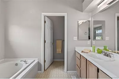 2092 S Xenia Way, Denver, CO 80231 - Photo 20