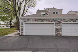 2267 S Yosemite Cir, Denver, CO 80231 - Photo 34